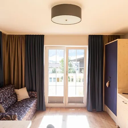 Ξενοδοχείο με διαμερίσματα Residenz Theresa 4*